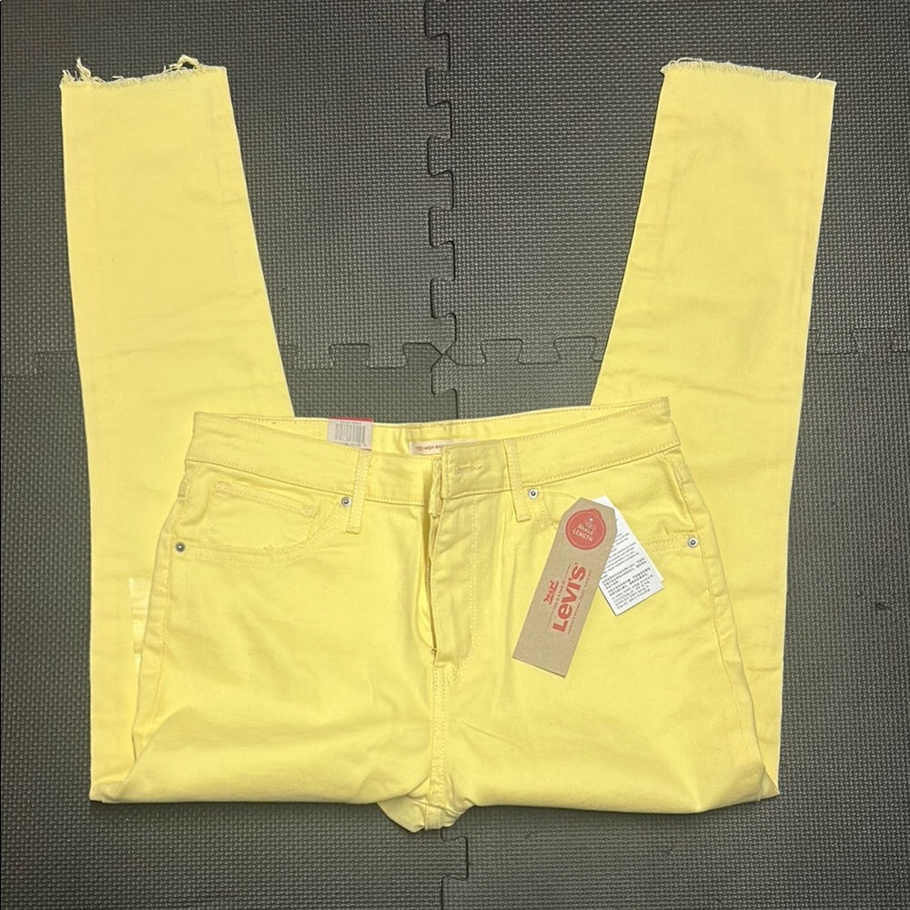 Levi's Yellow Ankle Cropped Jeans
